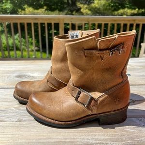 Frye Women’s Veronica Bootie in Tan size 8